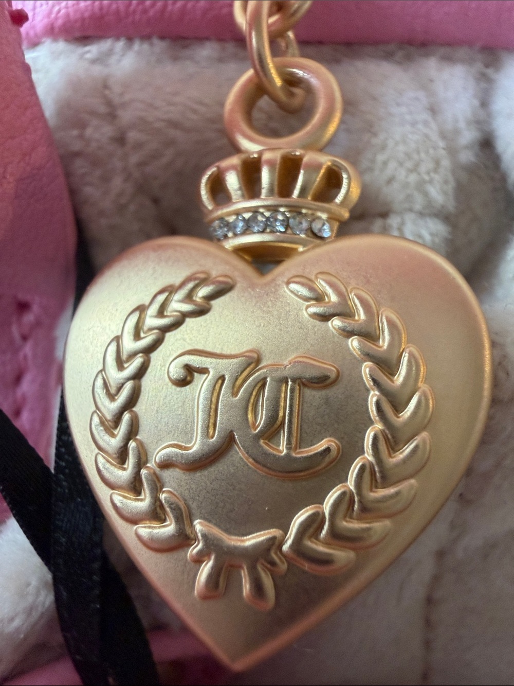 Juicy Couture Pink & Cream Quilted Satchel with Bow Accent - Picture 4 of 16